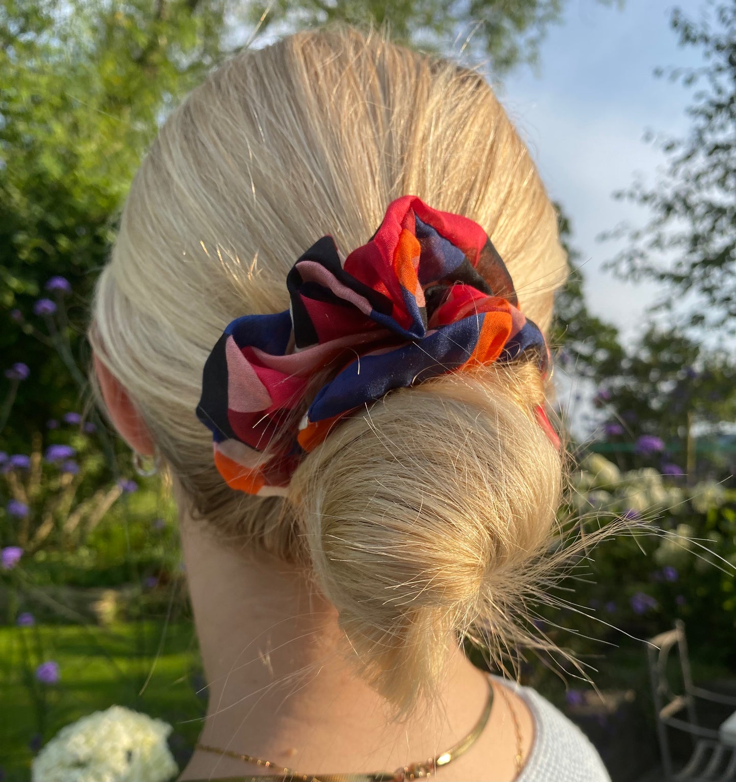 Silk geometric print scrunchie - full
