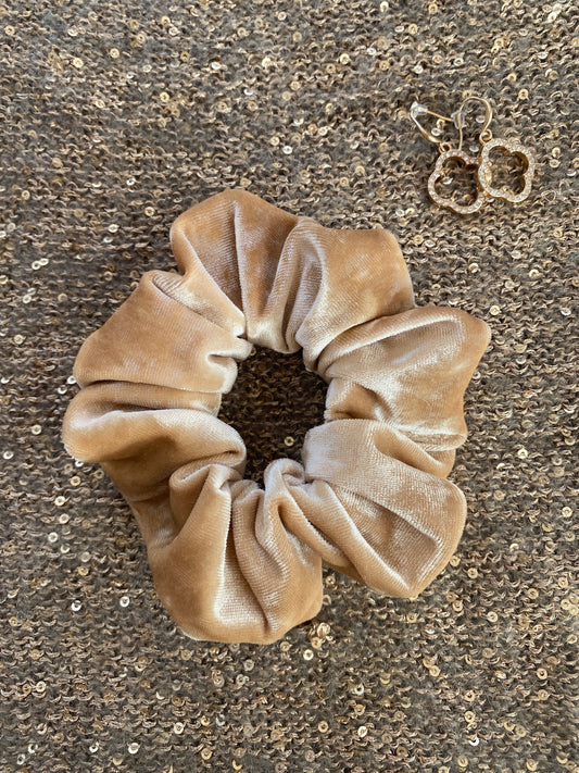 Gold crushed velvet scrunchie