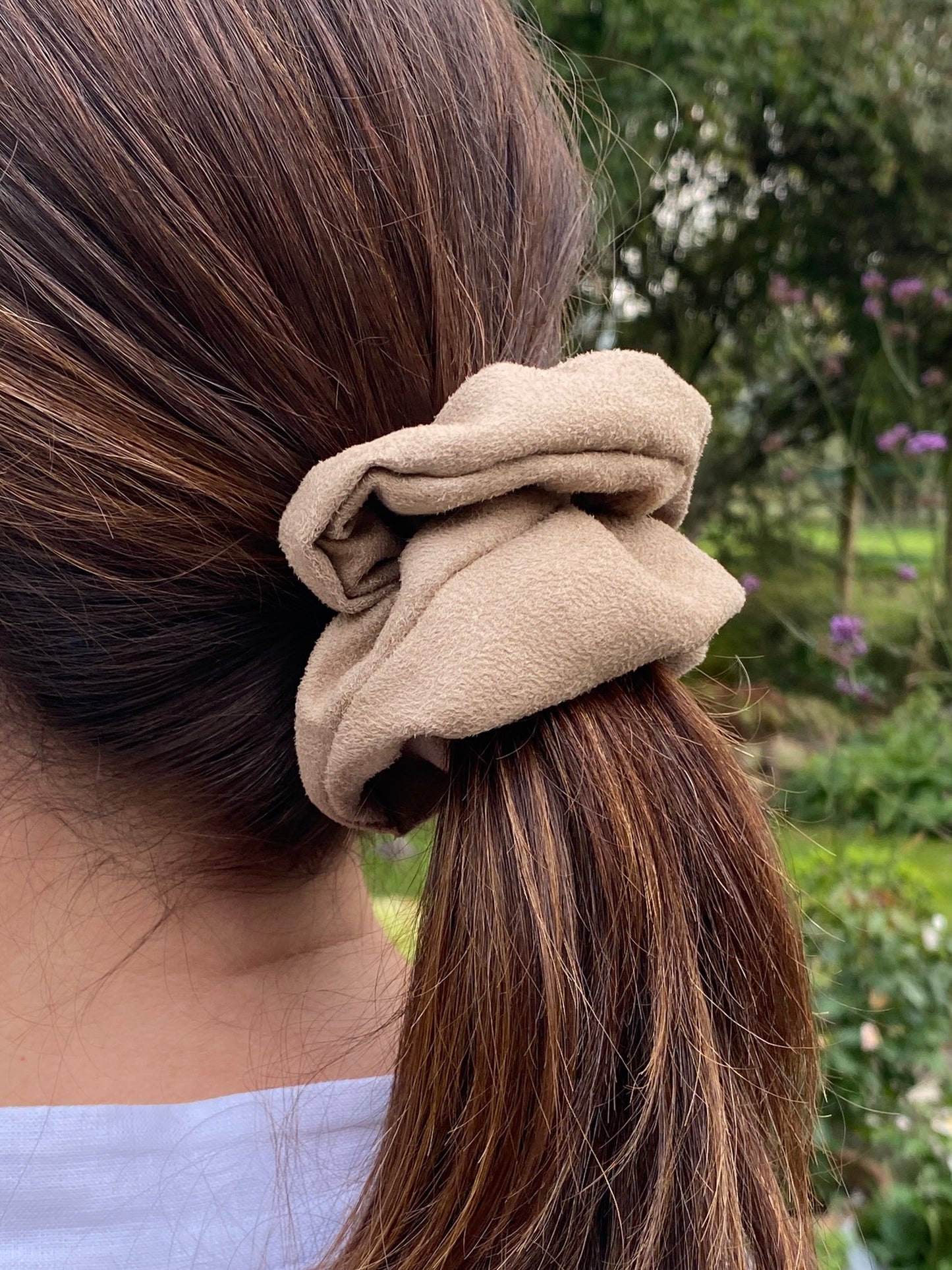 Faux suede scrunchie in mink- slim